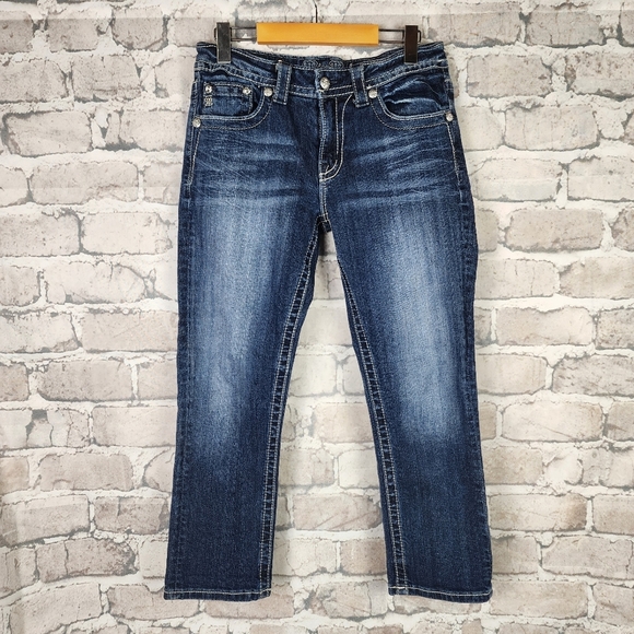 Miss Me JB5698P Boyfriend Capri Embroidered Flap Pocket Rhinestones Size 26 - Picture 2 of 16